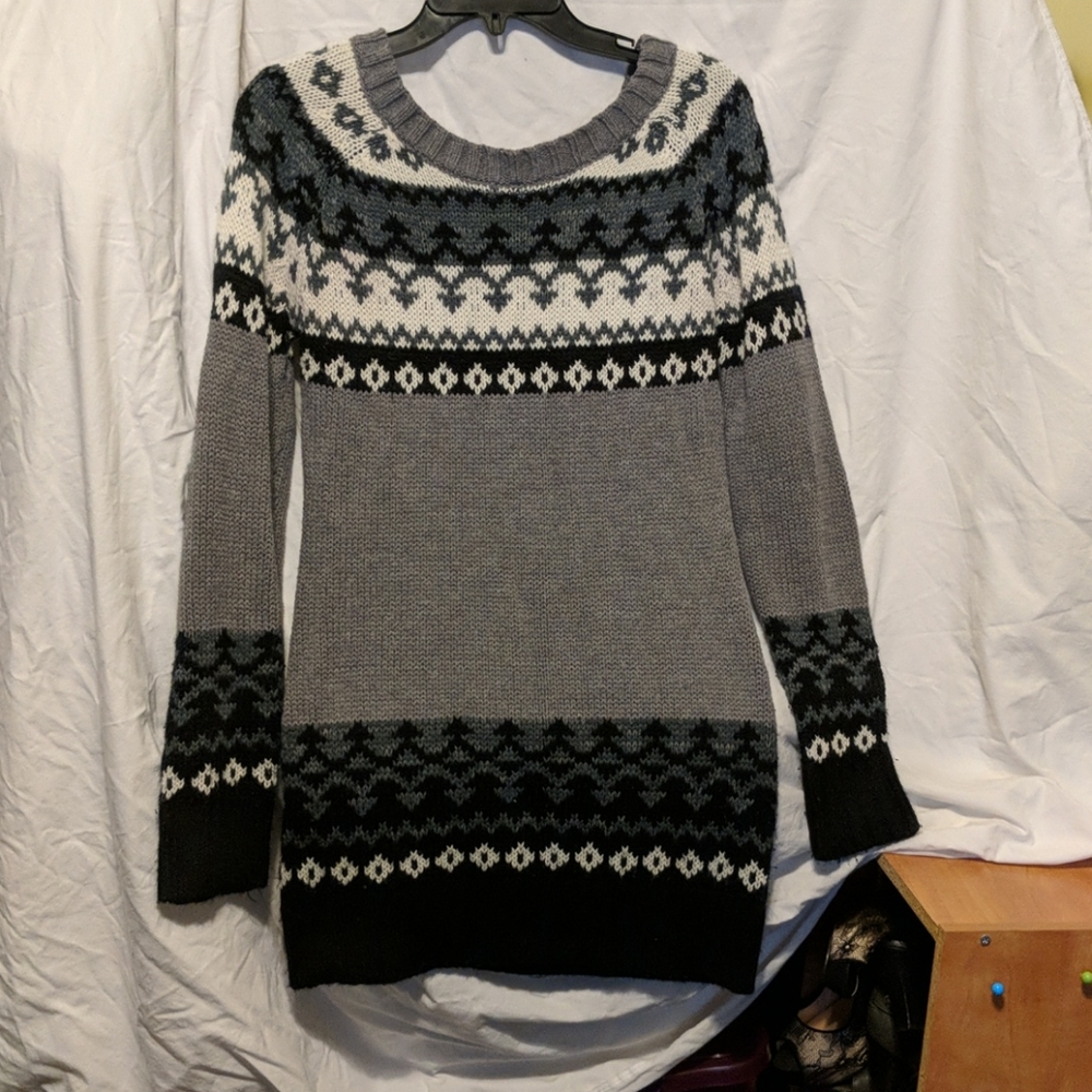 Seductions size S Sweater